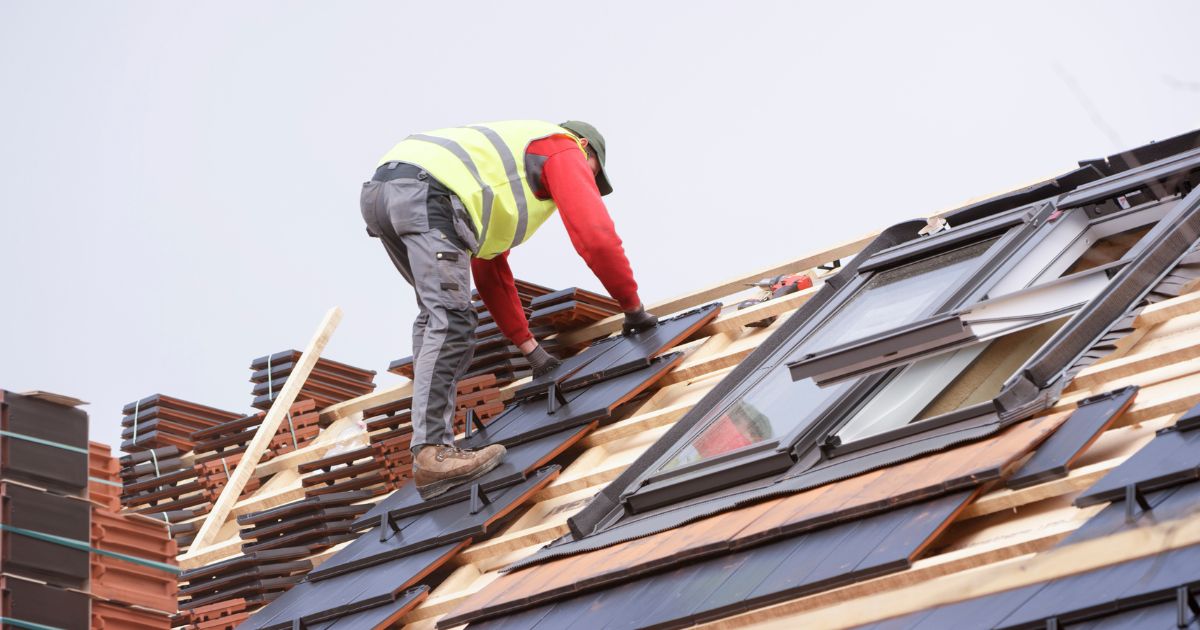Roofing Contractor vs. General Contractor: What's the Difference?