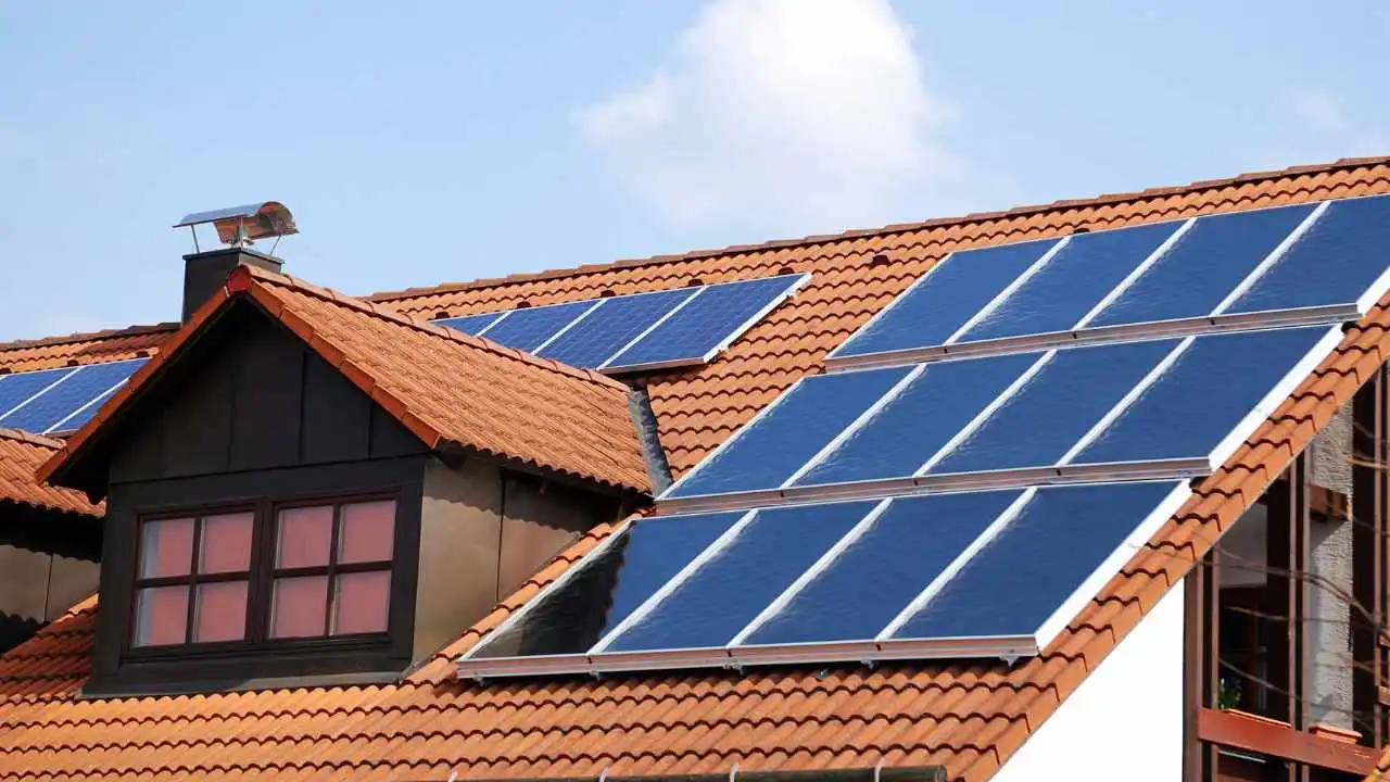 How Home Owners are Harnessing Solar Power for Comprehensive Home Energy